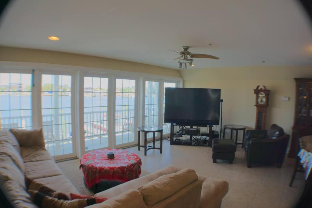 Awesome Water Front Home 4 Bedrooms & 4 Bathrooms! Sleeps 10 Atlantic City Exterior foto